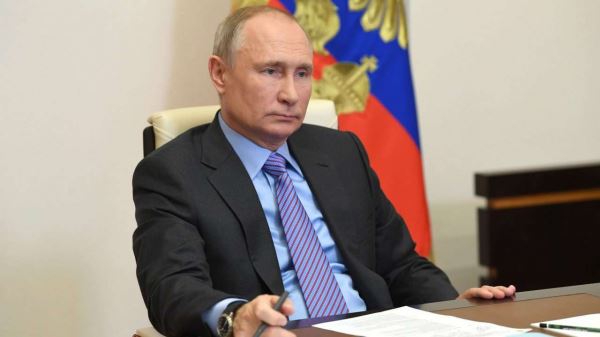 <br />
                    Путин назвал невозможной экономическую изоляцию России<br />
                