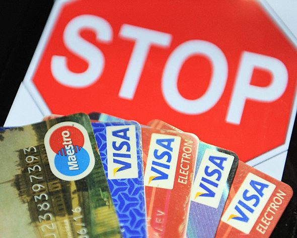 Россияне нашли способ оформить карты Visa и MasterCard