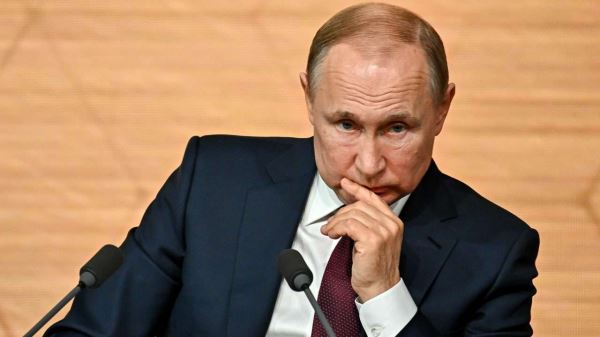 <br />
                    Владимир Путин предрек проблемы Западу из-за «воровства» российских активов<br />
                