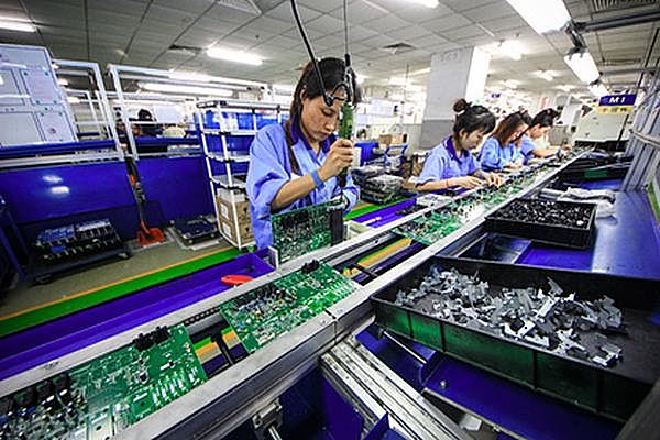 Китай резко сократил экспорт электроники в Россию